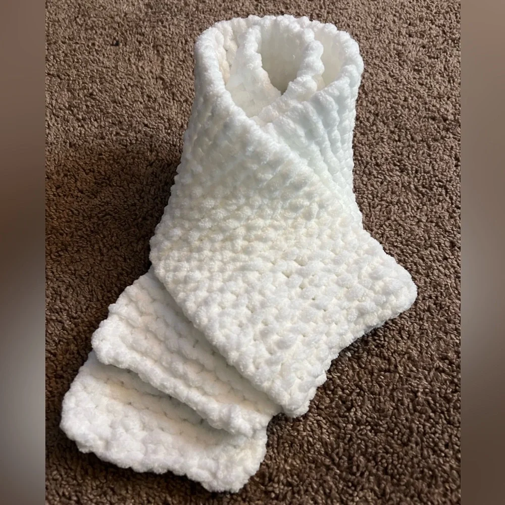 - Bernat yarnspirations baby blanket yarn knitted handmade child size scar…